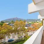 Bright Apartment Close To The Sea