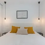Bright Apartment Close To The Sea