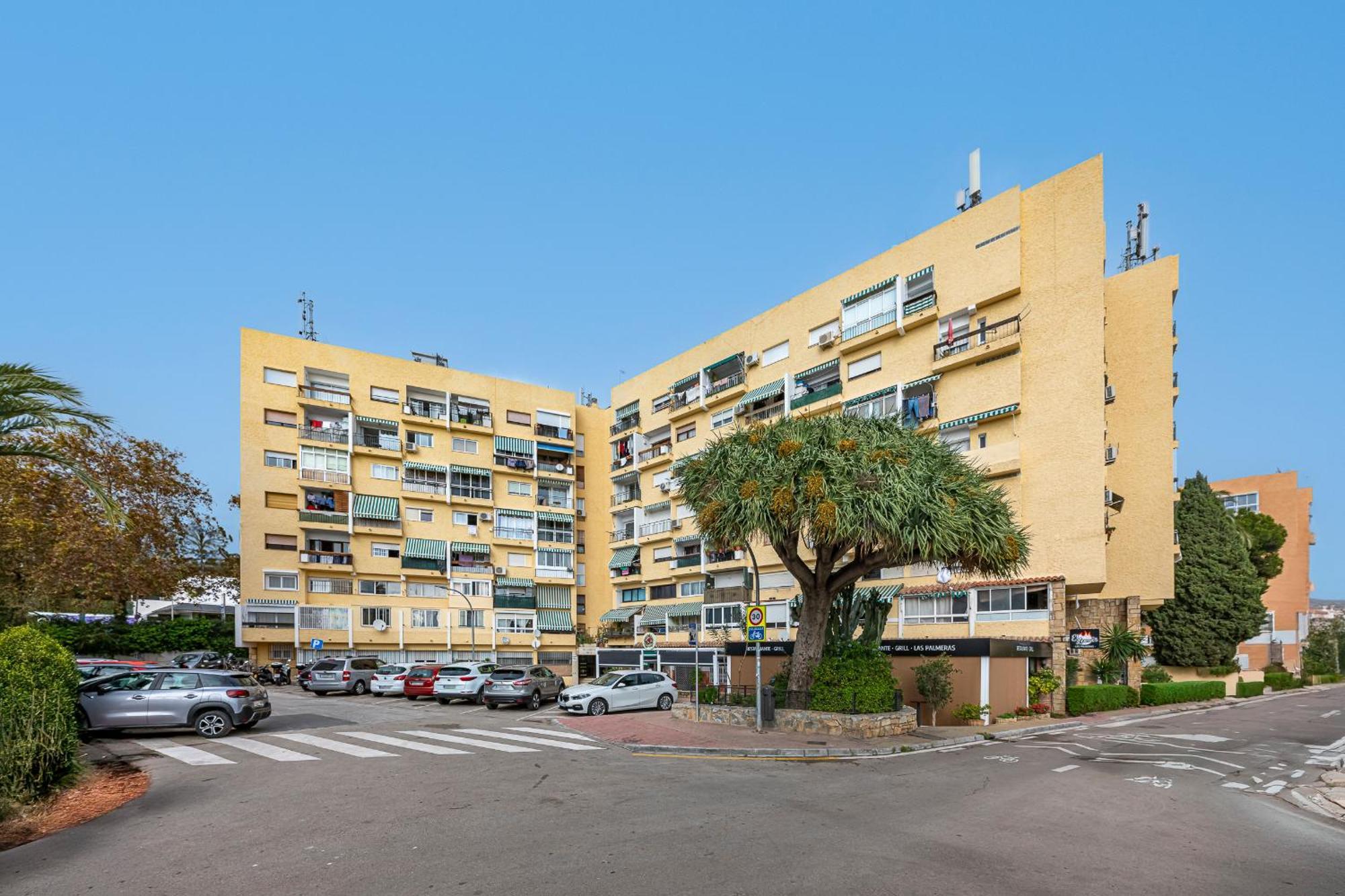 Bright Close To The Sea Apartment