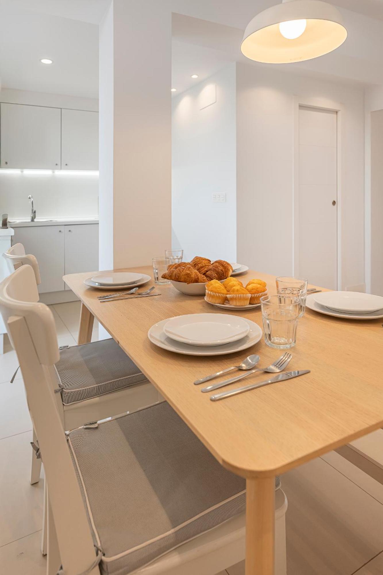 Bright Close To The Sea Apartment *