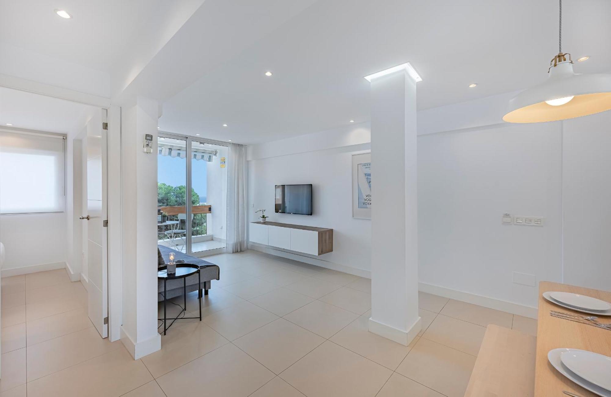 Bright Close To The Sea Apartment *